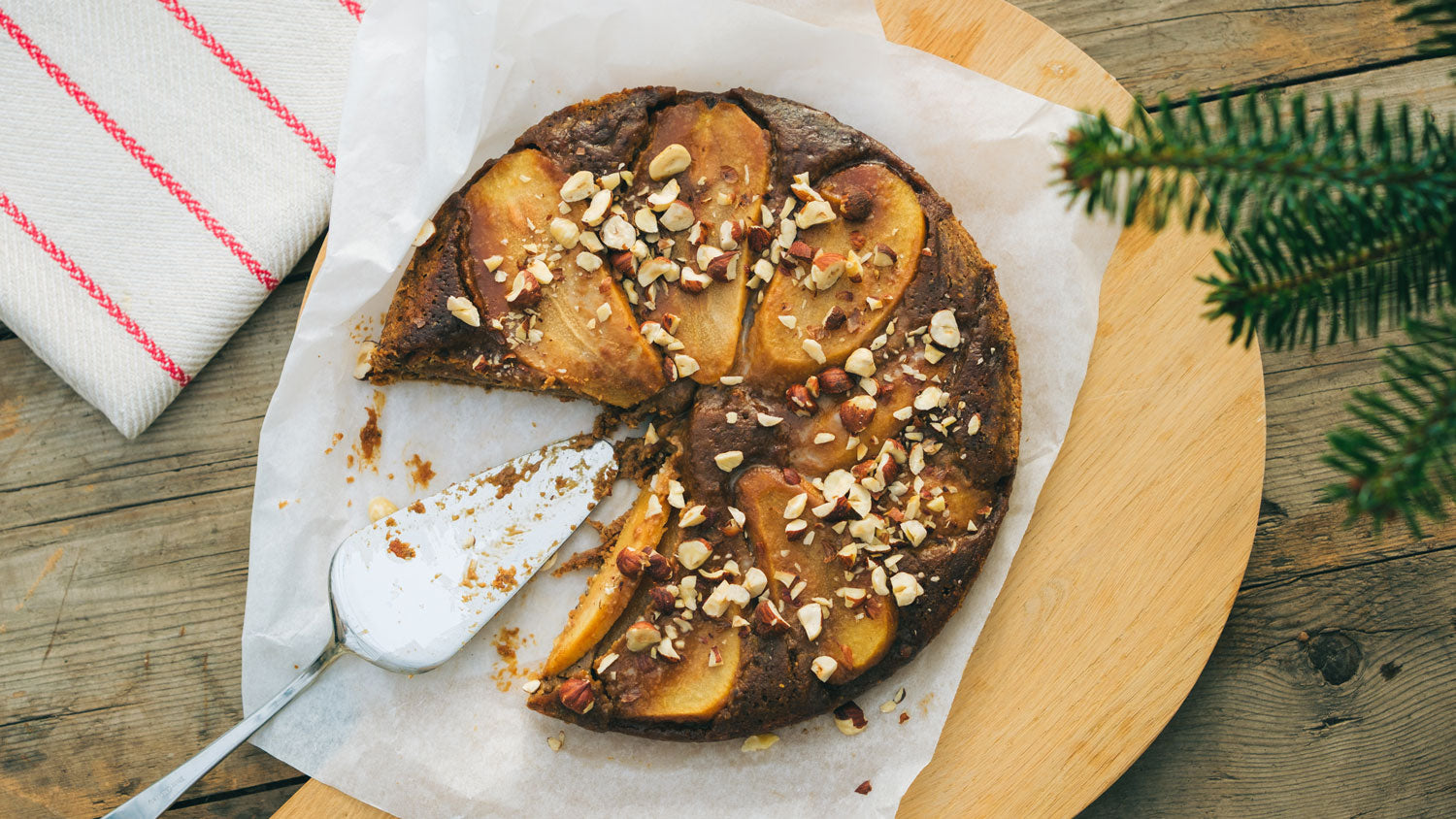 UPP- & NER MJUK PEPPARKAKA MED PÄRON