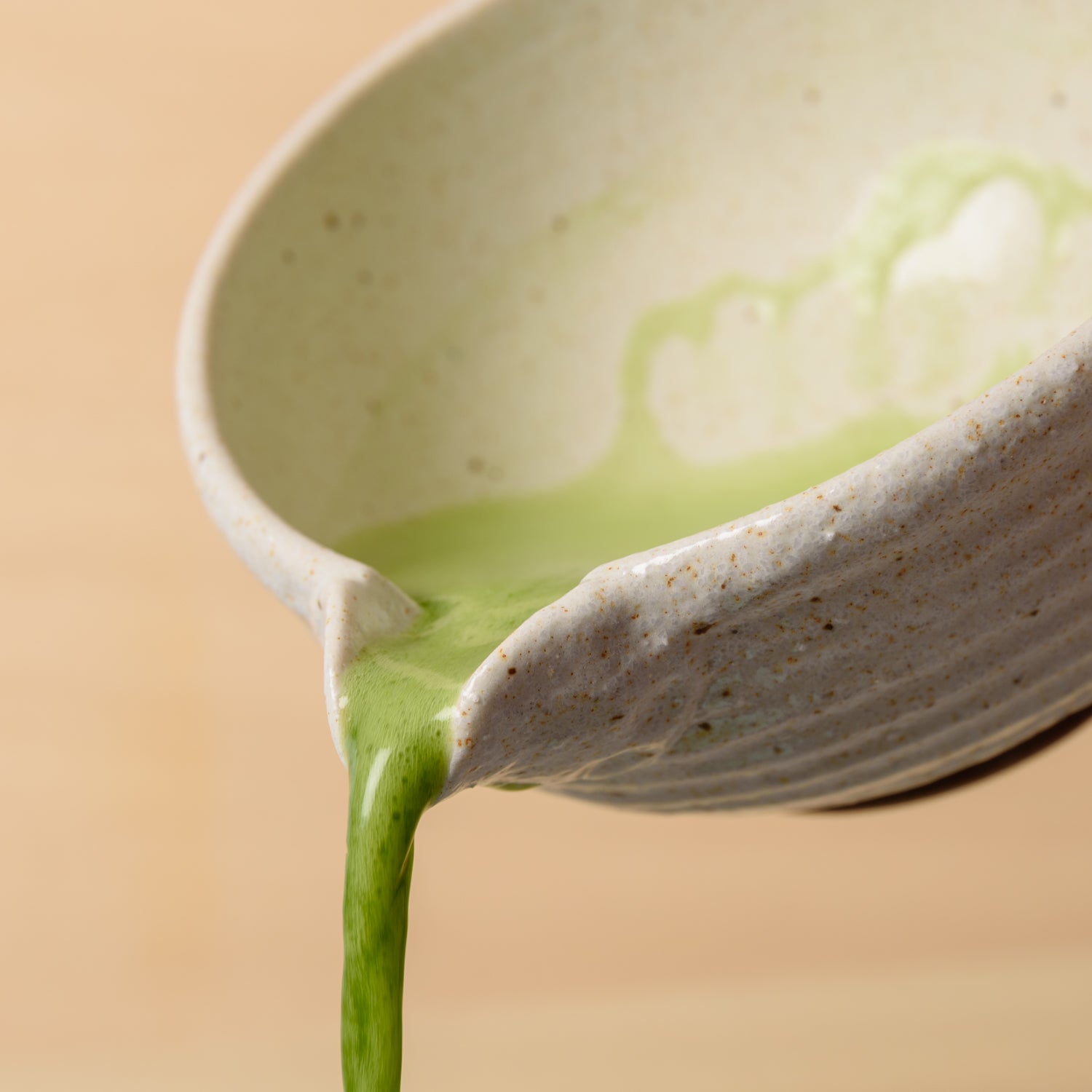 Matcha Bowl with Spout – Katakutchi Ribbed Speckled