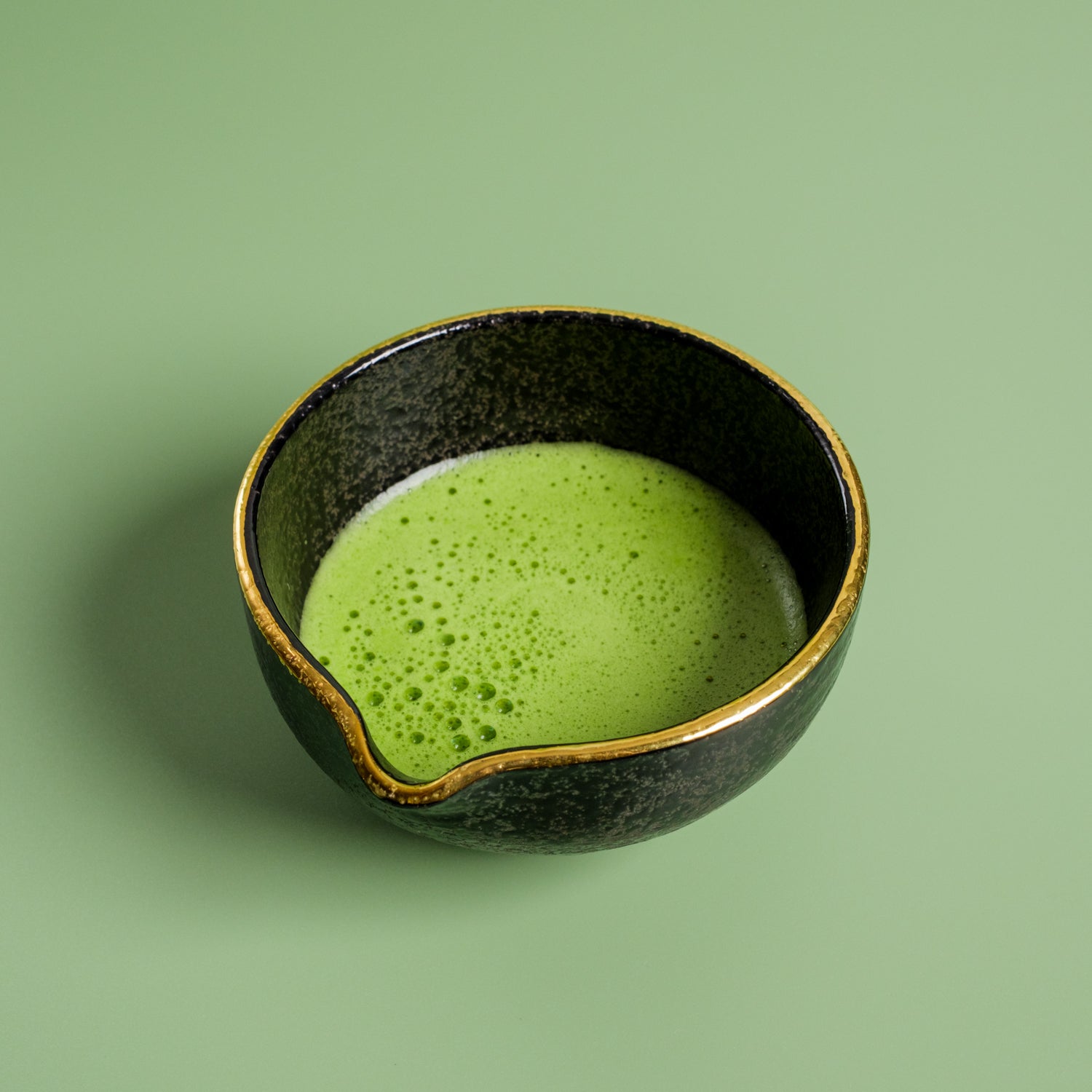 Matcha Bowl with Spout – Katakuchi Gold